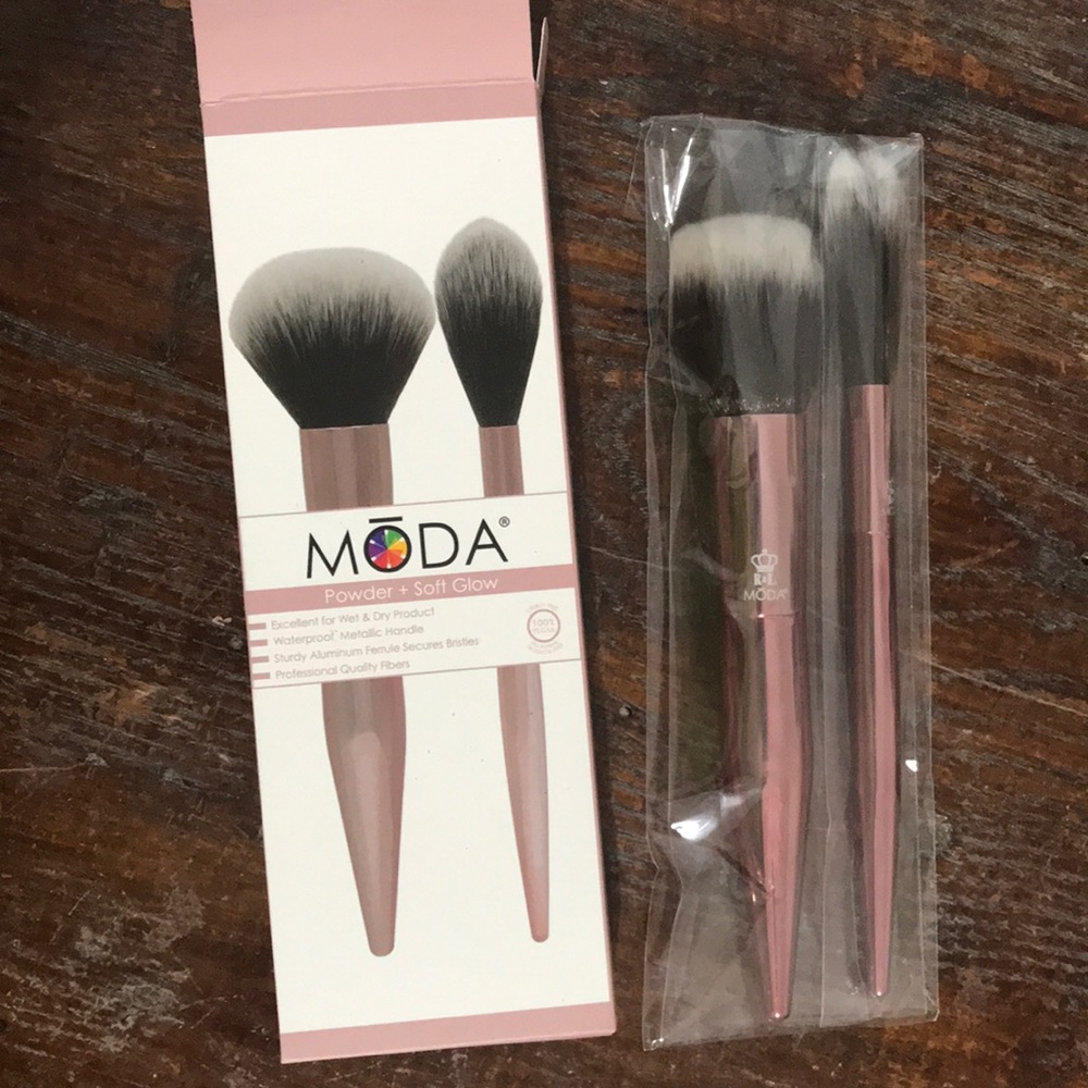 Moda Brush Set - Picture 3 of 3